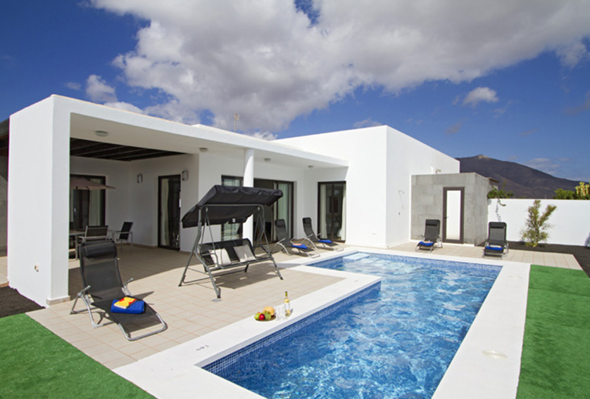 luxury villas lanzarote